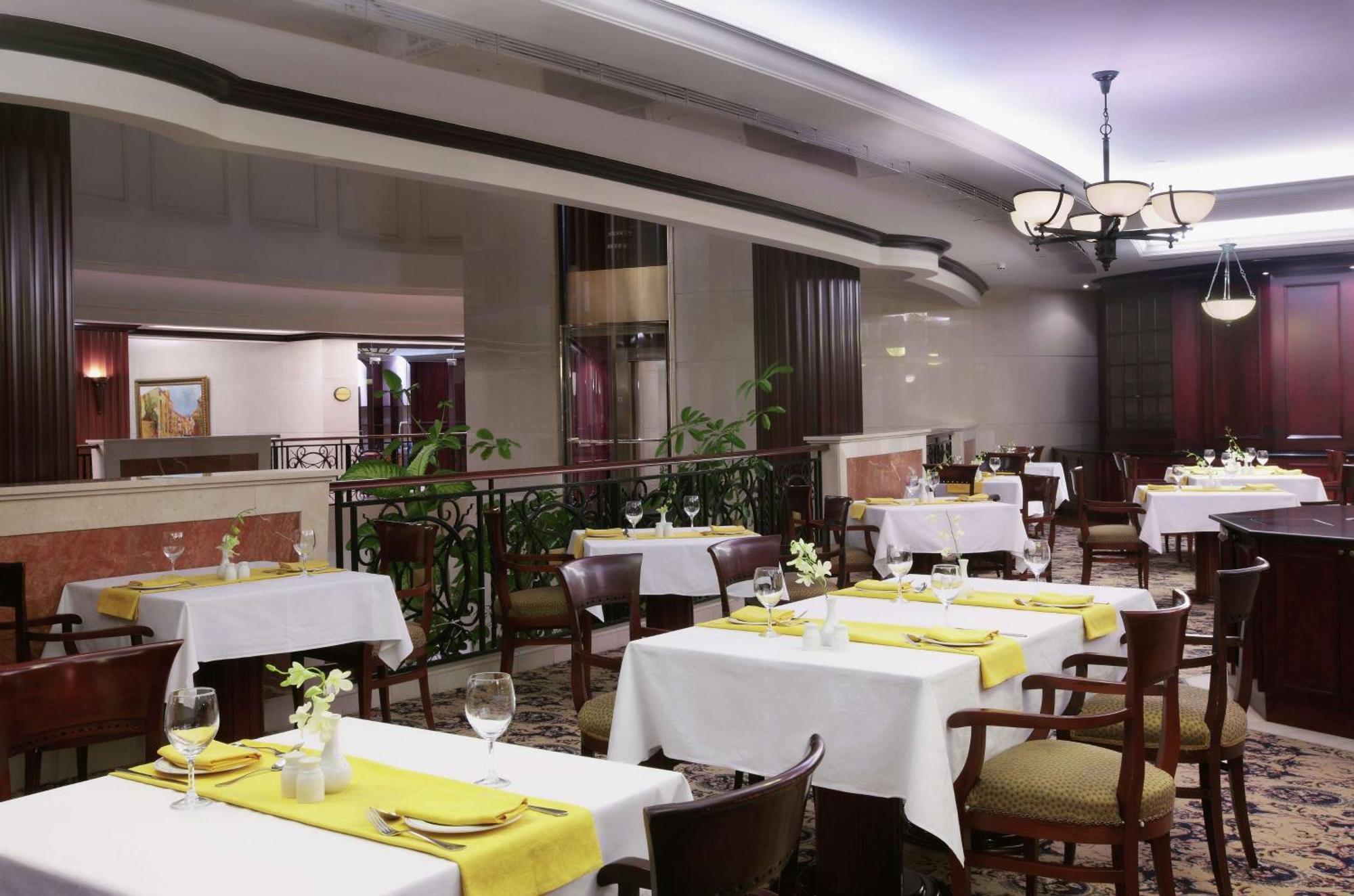 Hotel Habtoor Metropolitan Palace 5*
